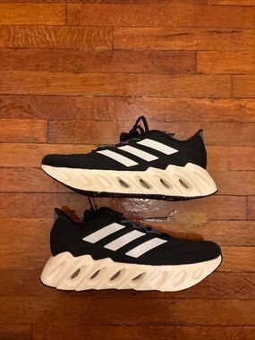 Men’s adidas switch FWD Black White Wave-Style Athletic Sneakers Size 11.5